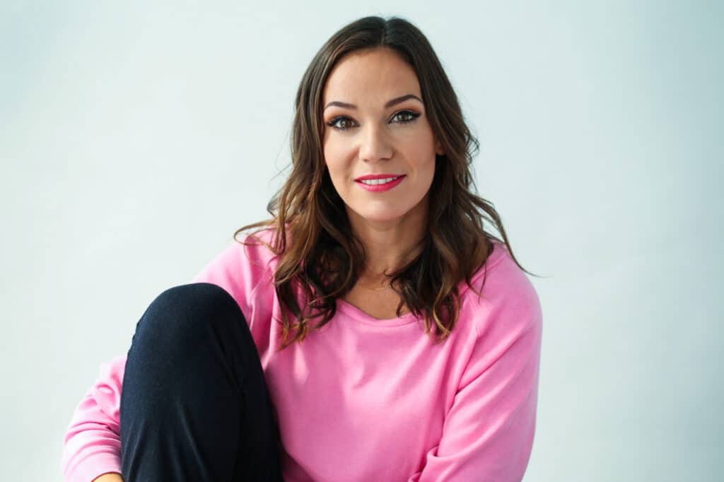 Alex Kramer experienced female broadcast TV presenter at Great British Presenters