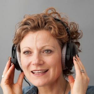 hire-hannah-s-british-voiceover-artist-radio-presenter