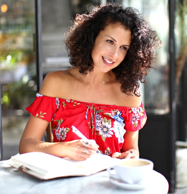 Hannah Cate international Presenter travel blogger model at Great British Presenters