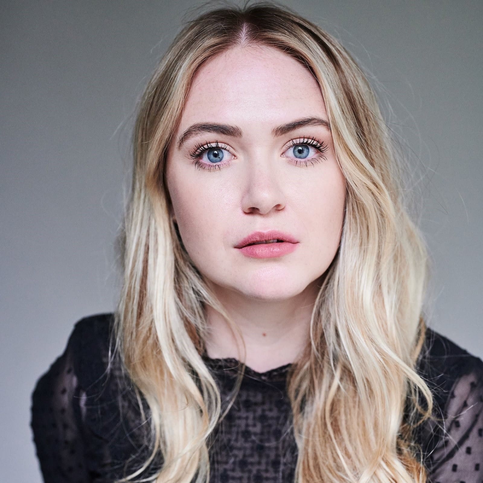 elloise-young-british-voiceover-artist