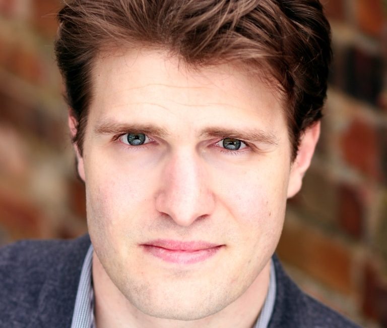 book-uk-based-french-voiceover-artist-jason