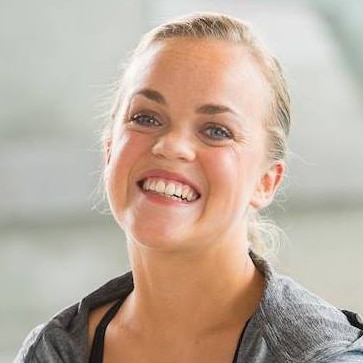 Ellie-Simmonds-OBE-5-time-Paralympic-Swimming-Champion-at-Great-British-Speakers
