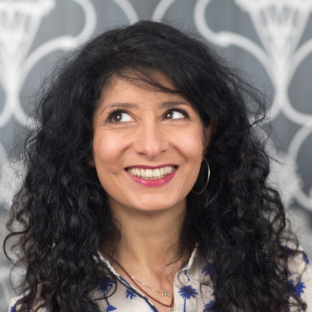 Shappi-Khorsandi-stand-up-comedian-corporate-host-book-at-Great-British-Speakers
