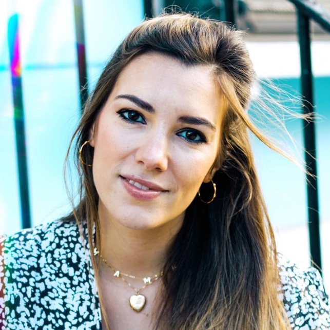 Dr Brooke Vandermolen - hire The OBGYN Mum Mother blogger Obstetrics Gynaecology doctor pregnancy birth fertility Ovarian Cancer menopause book at Great British Speakers